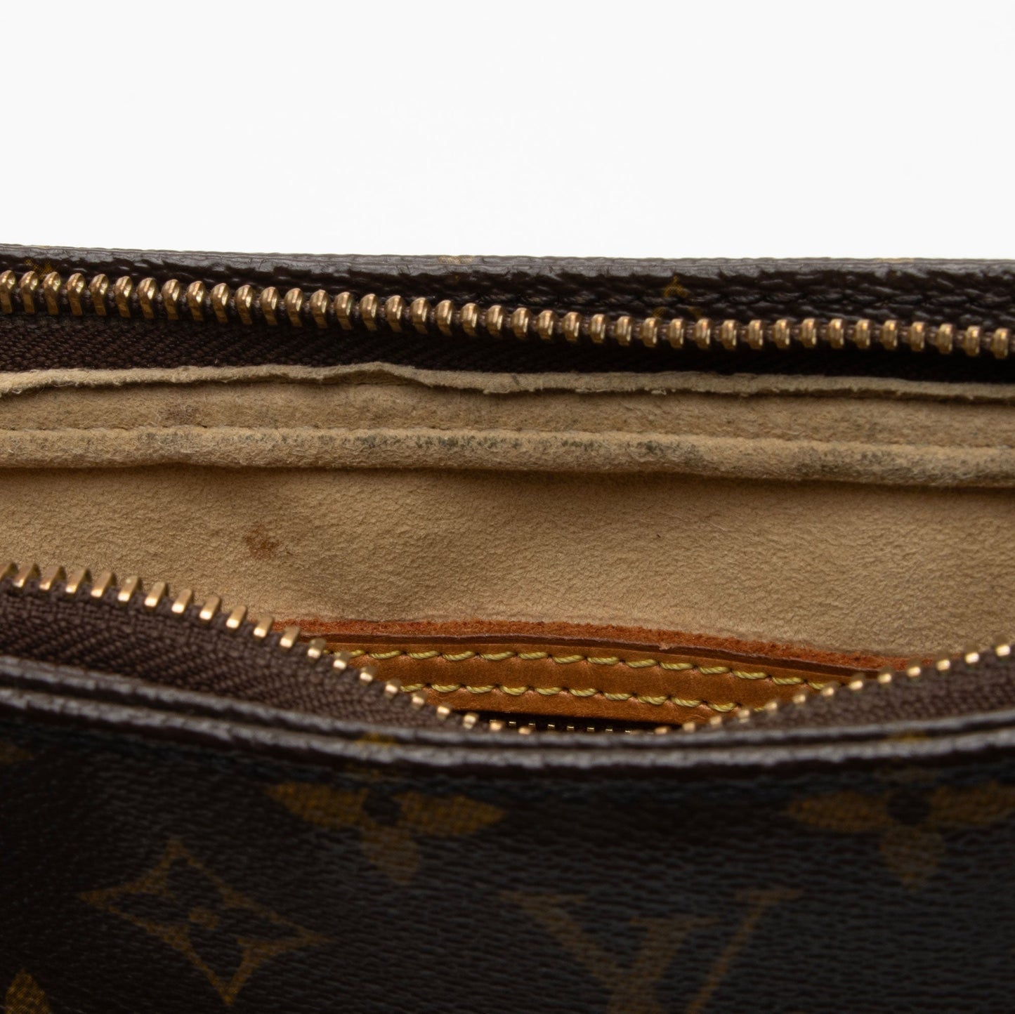 Louis Vuitton Vintage Monogram Canvas Looping MM Shoulder Bag (SHF-2H9qKf)
