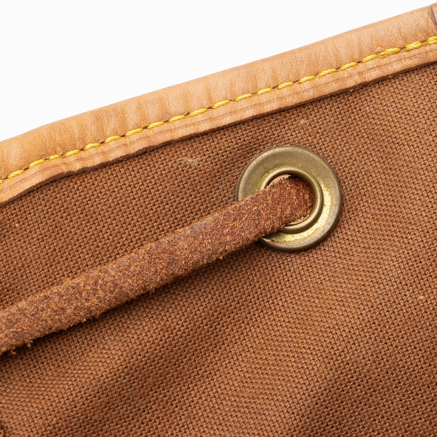 Louis Vuitton Vintage Monogram Canvas Montsouris MM Backpack (SHF-xzN3al)
