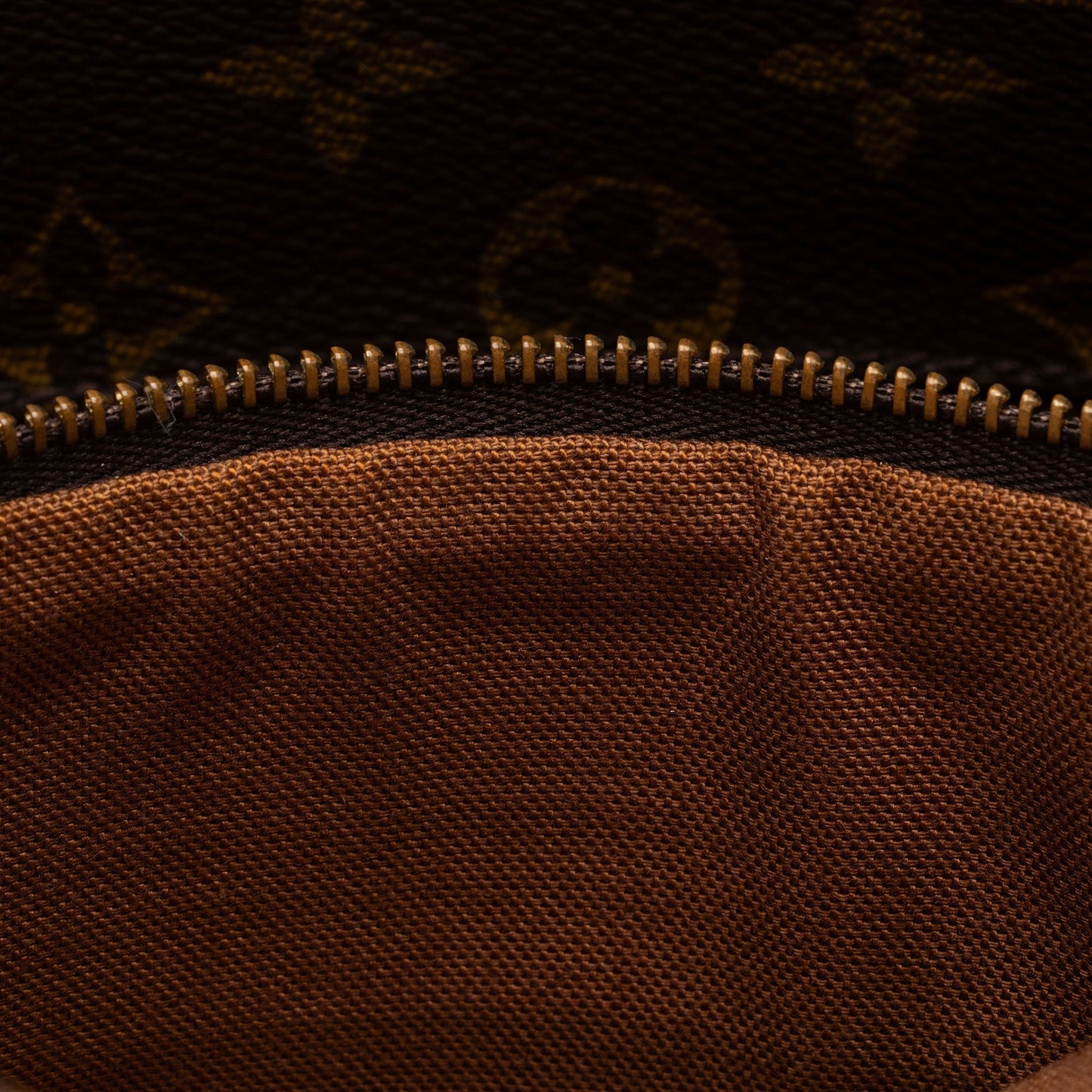 Louis Vuitton Vintage Monogram Canvas Sac Shopping 48 Tote (SHF-JstH3X)