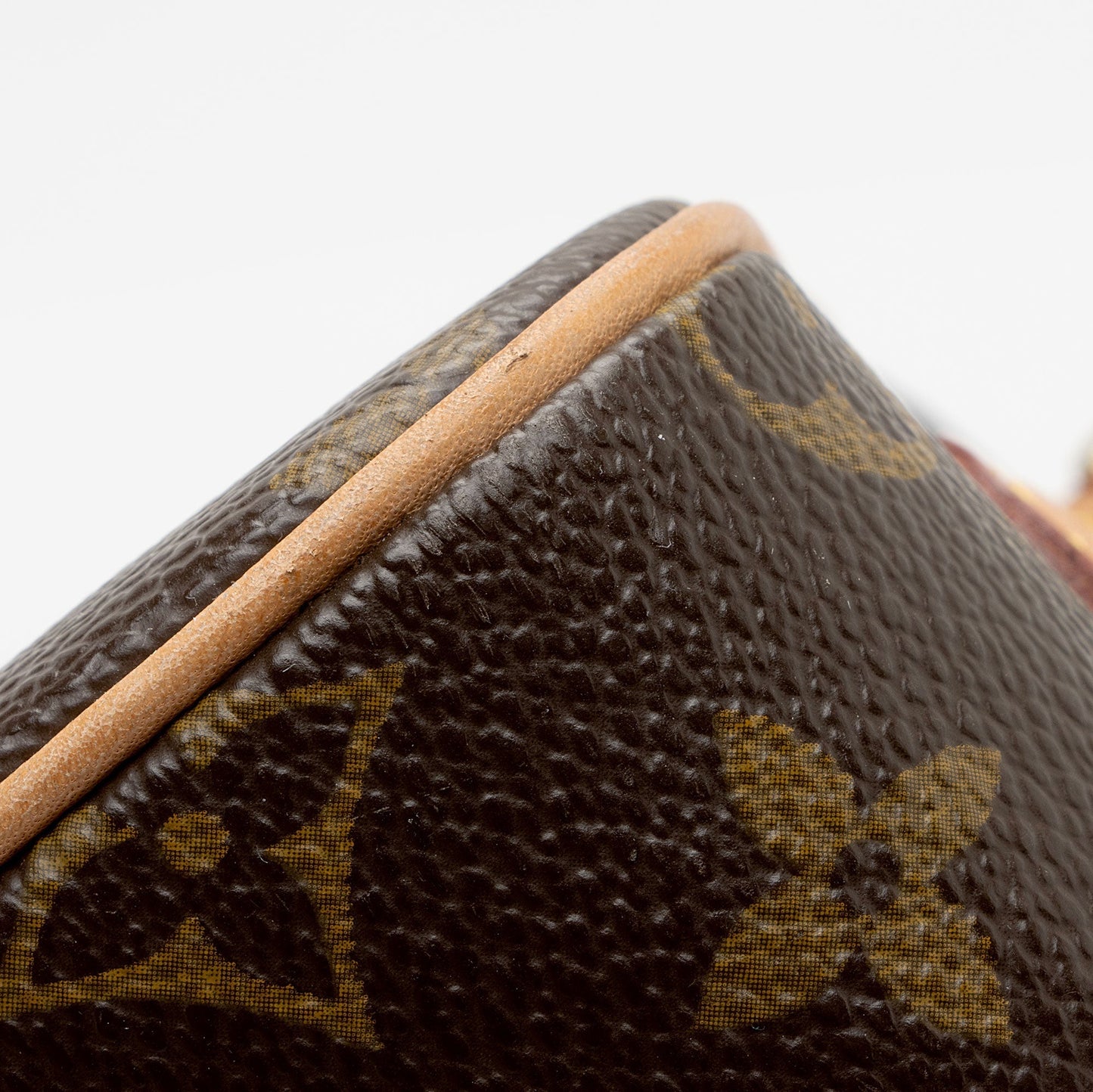 Louis Vuitton Vintage Monogram Canvas Viva Cite MM Shoulder Bag (SHF-lyHkDP)