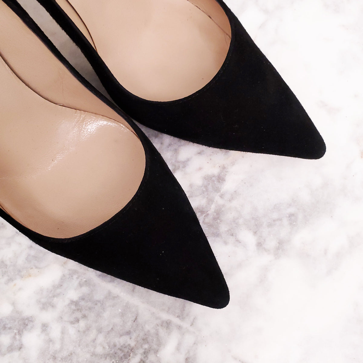 MANOLO BLAHNIK BLACK SUEDE HEELS - SIZE 39.5
