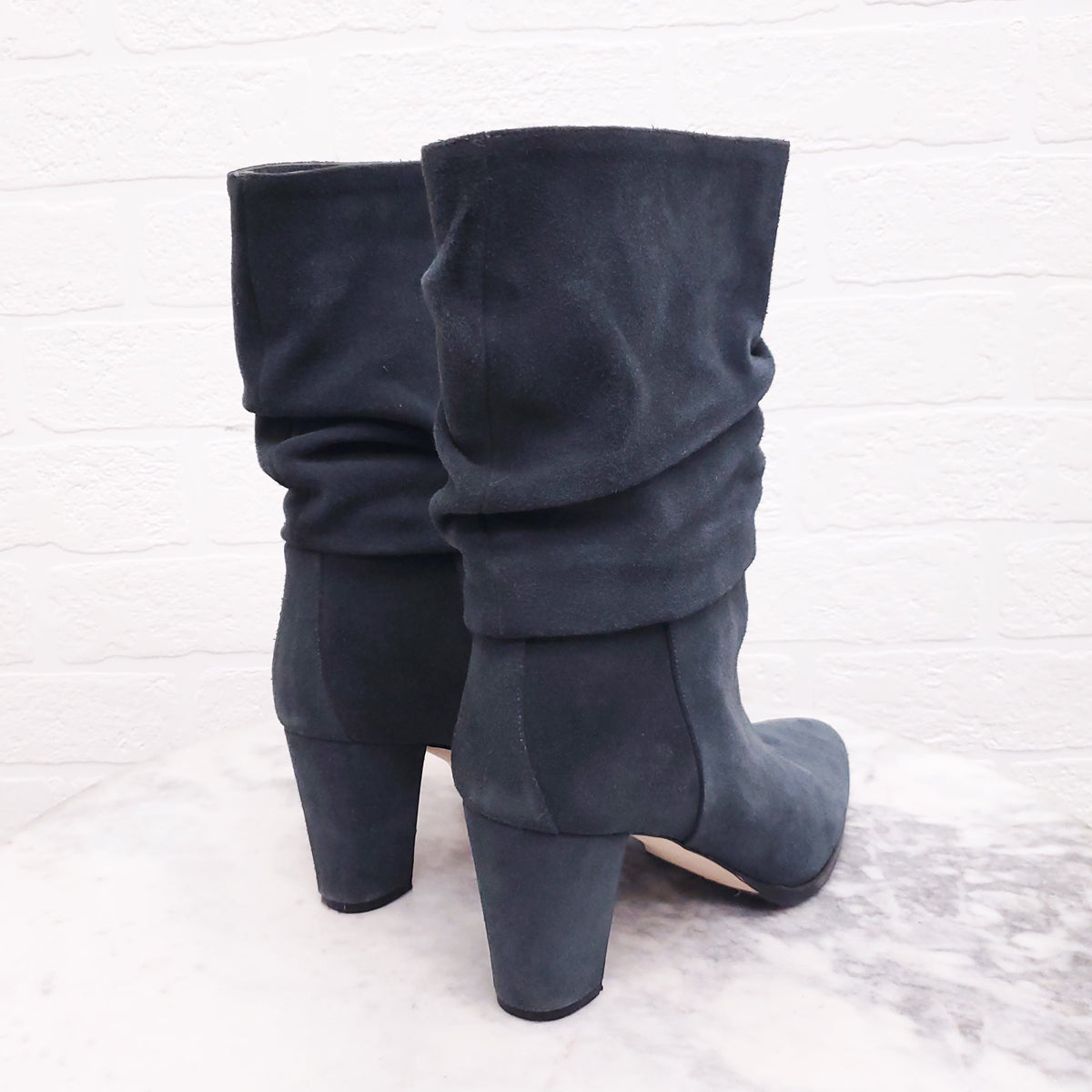 MANOLO BLAHNIK GREY 'KNIGHT' ROUCHED SUEDE BOOTS - SIZE 37