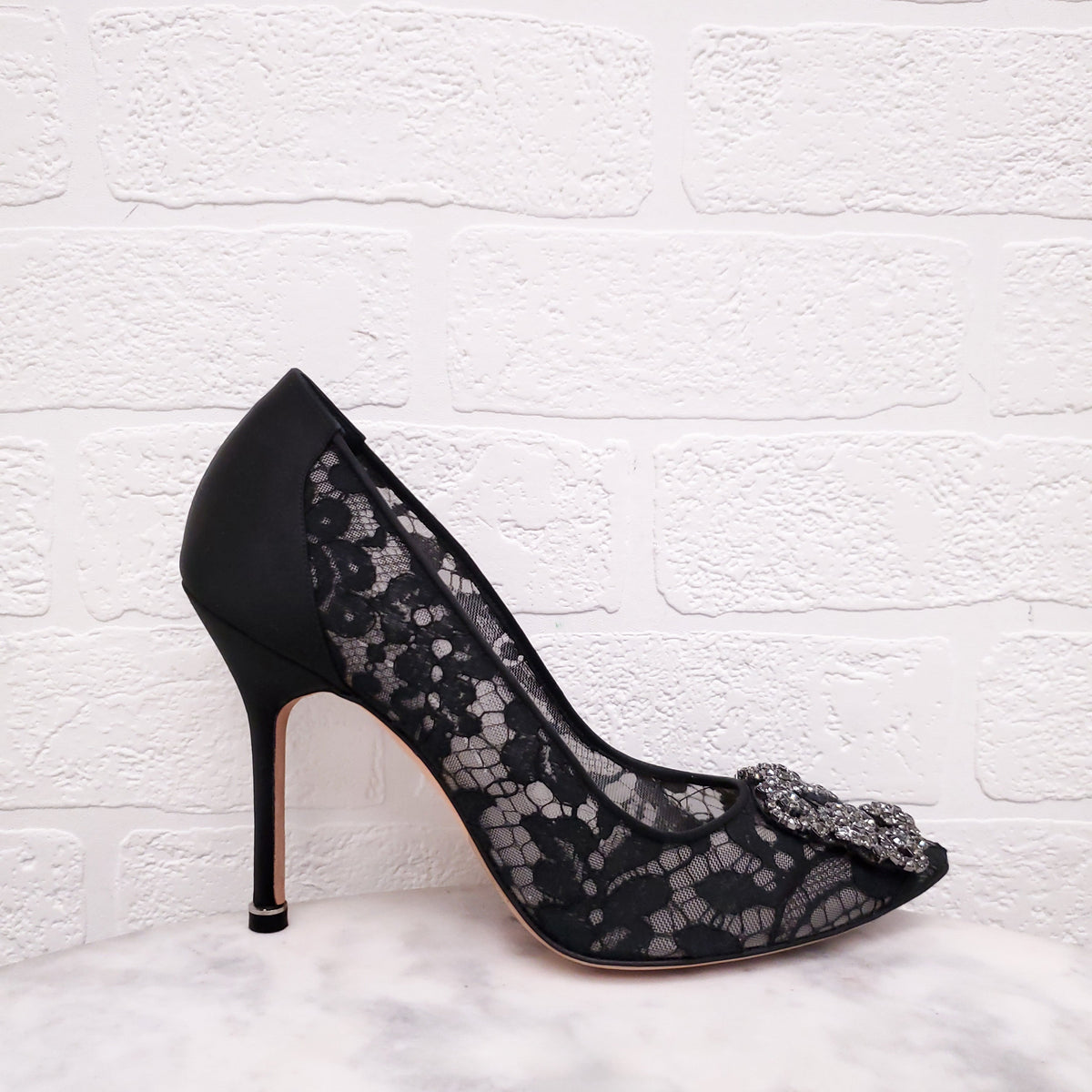 MANOLO BLAHNIK HANGISI LACE HEELS - SIZE 37