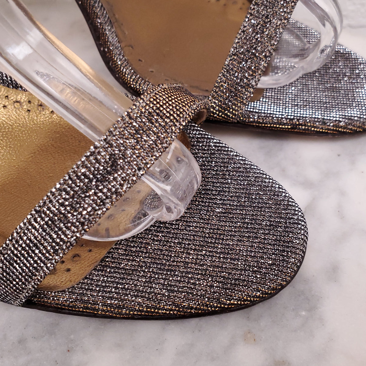 MANOLO BLAHNIK METALLIC WRAP AROUND HEELS - SIZE 38