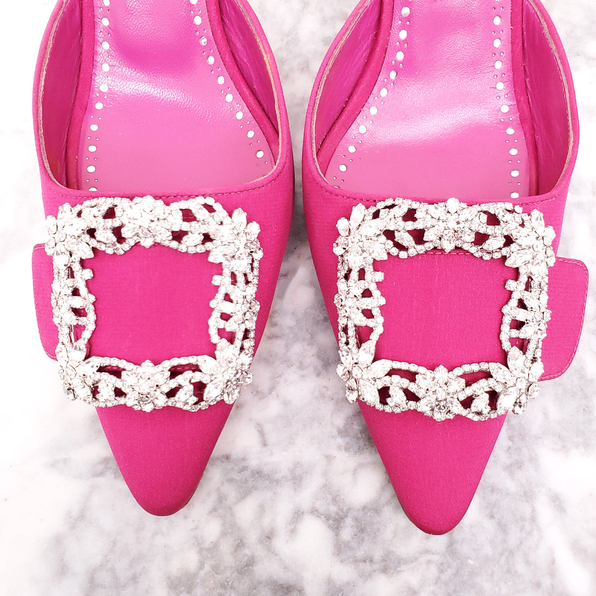 MANOLO BLAHNIK PINK MAYSALE SATIN MULES - SIZE 37