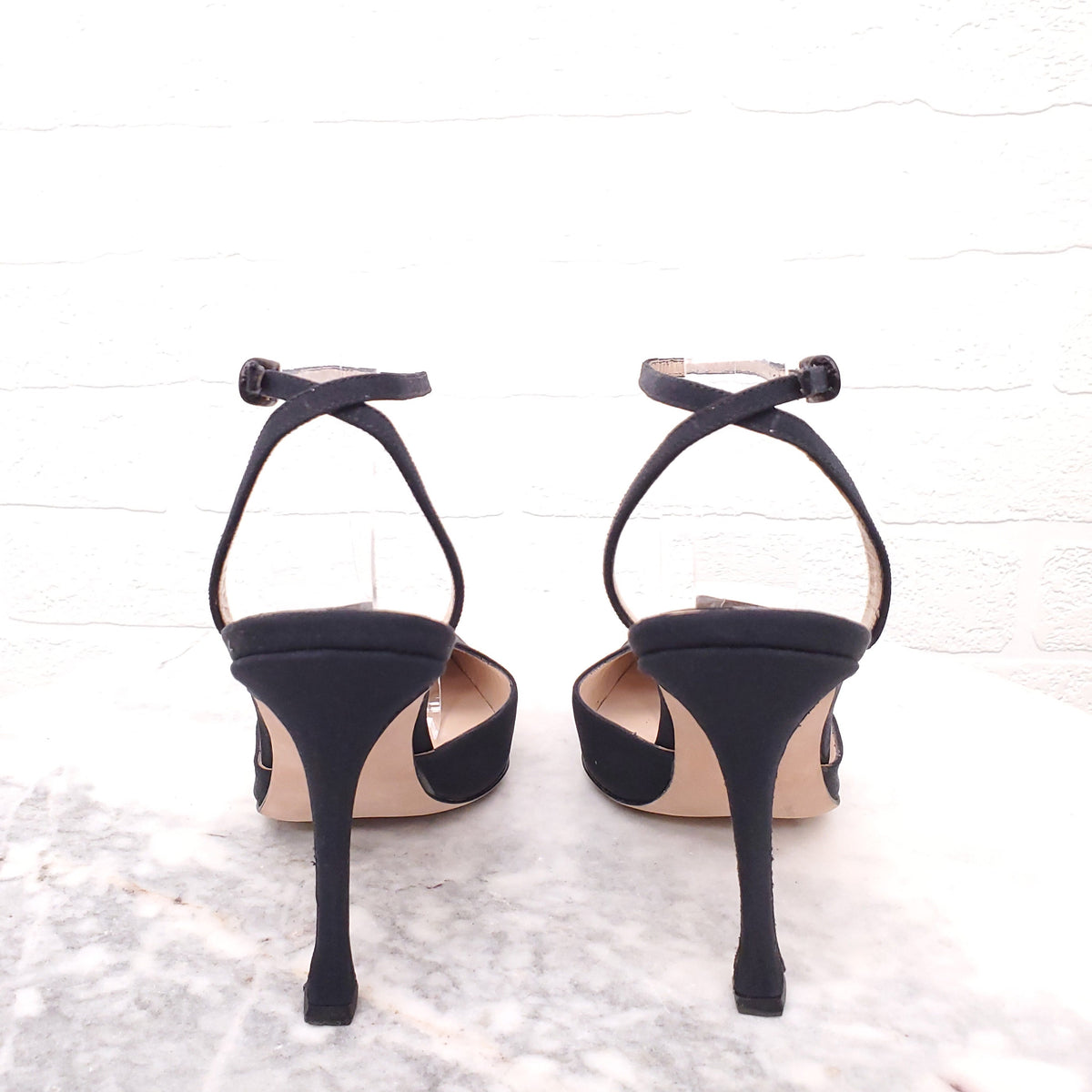 MANOLO BLAHNIK SATIN HEELS - SIZE 36.5