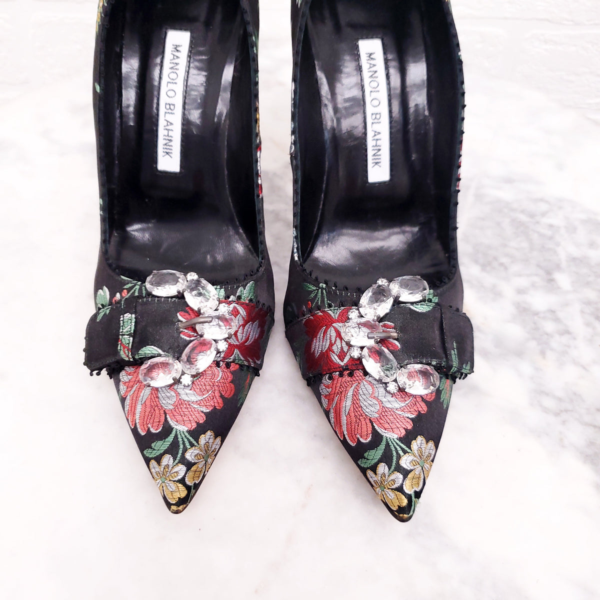 MANOLO BLAHNIK TAPESTRY HEELS WITH CRYSTAL DETAIL - SIZE 37.5