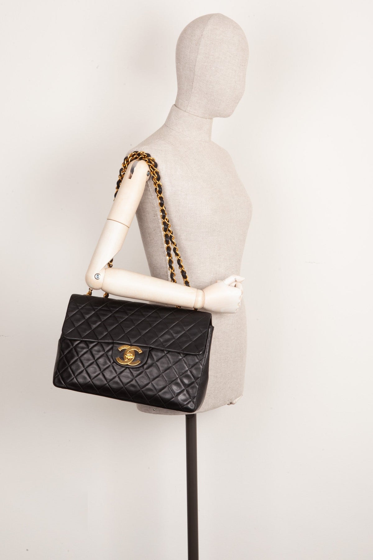 CHANEL Vintage Single Flap Bag Jumbo Black