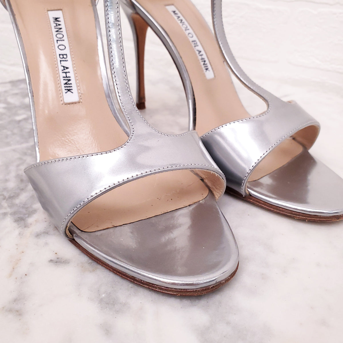 MONOLO BLAHNIK SILVER CUTOUT HEELS - SIZE 38.5