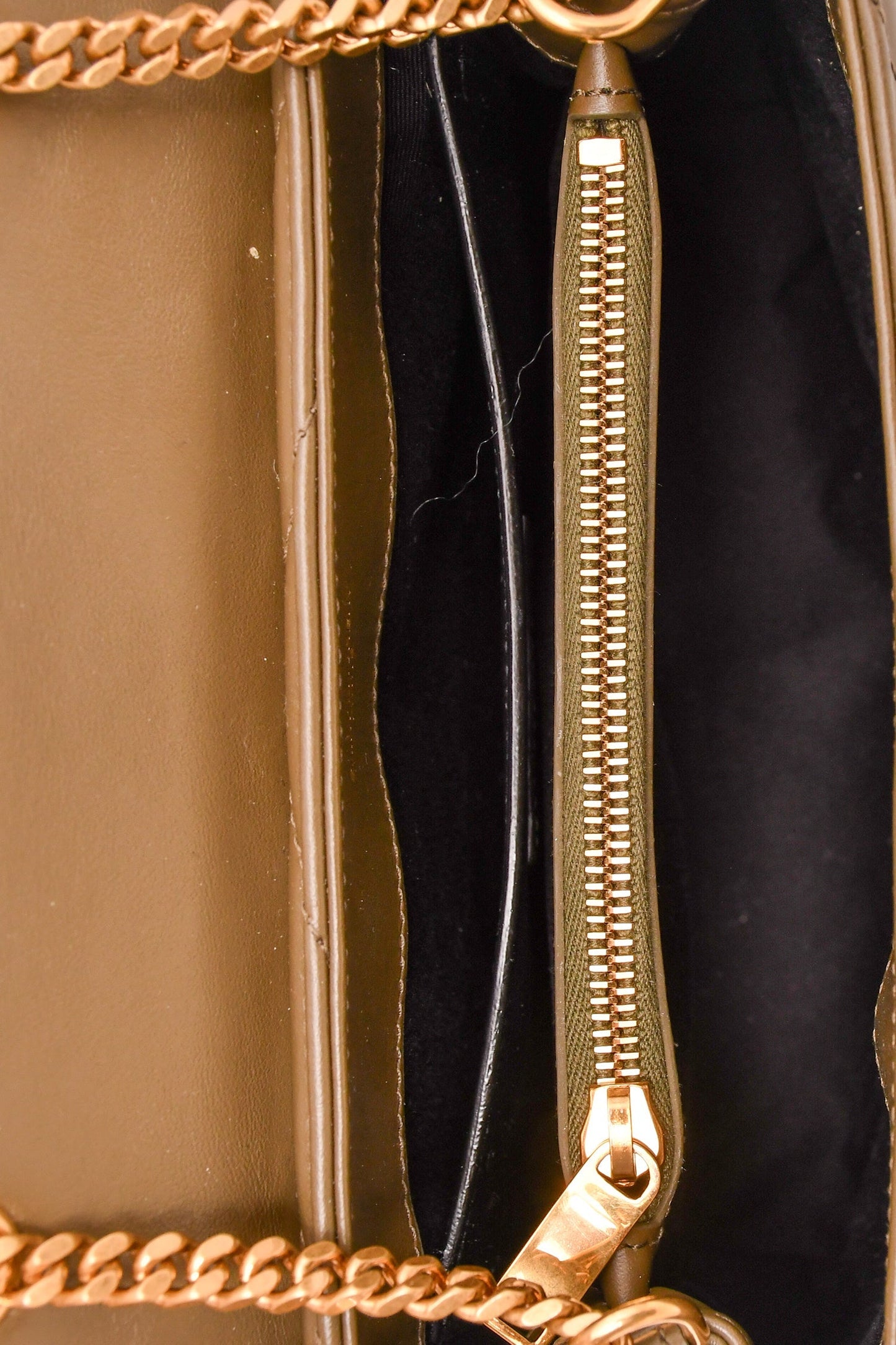 Saint Laurent 2020 Green Leather Chevron Quilted Small Lou Lou Crossbody