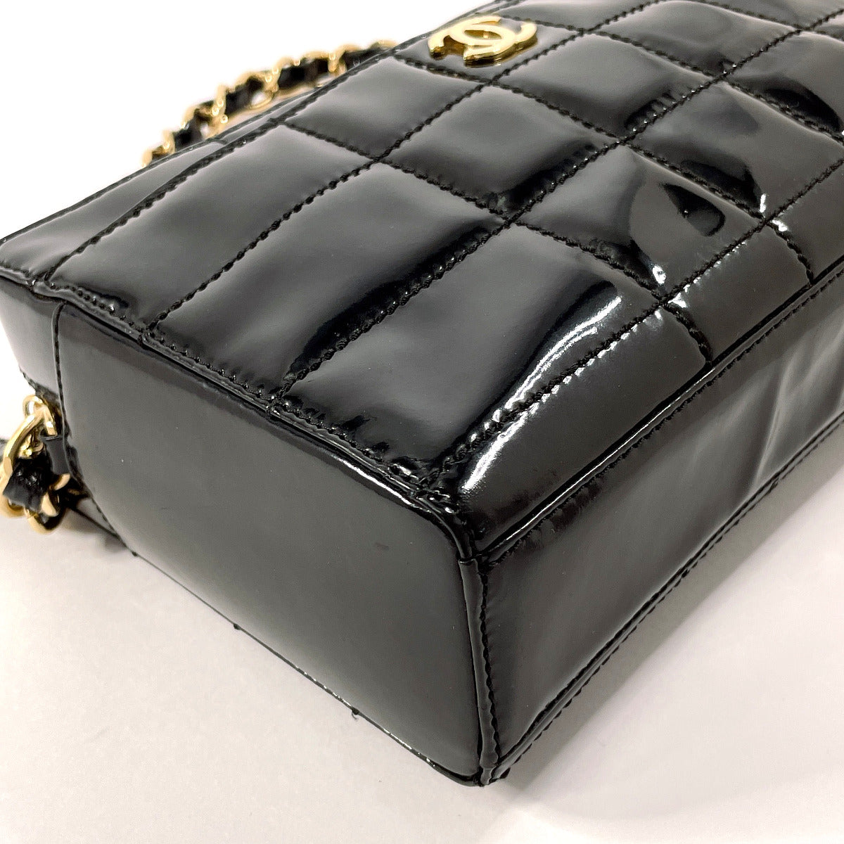 CHANEL Shoulder Bag Patent leather black Chocolate bar ChainShoulder