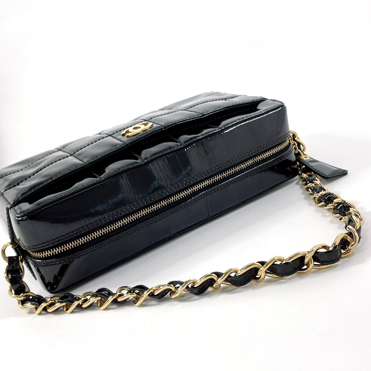 CHANEL Shoulder Bag Patent leather black Chocolate bar ChainShoulder