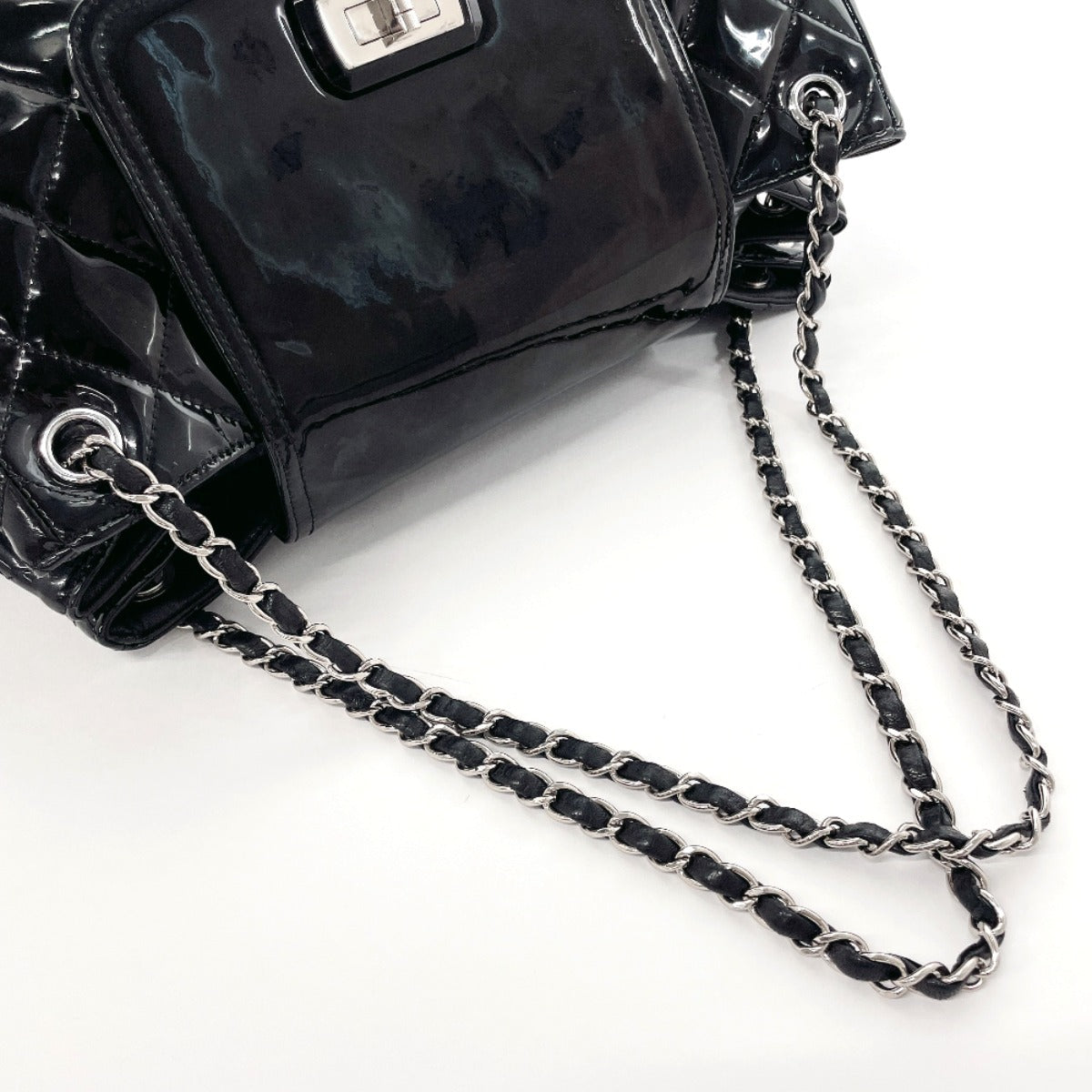 CHANEL Shoulder Bag Patent leather black ChainShoulder Matrasse
