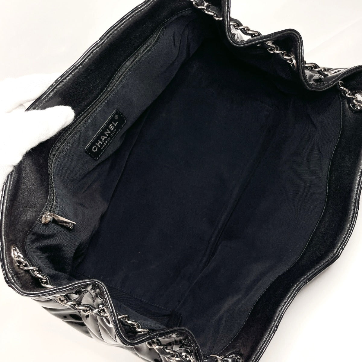 CHANEL Shoulder Bag Patent leather black ChainShoulder Matrasse