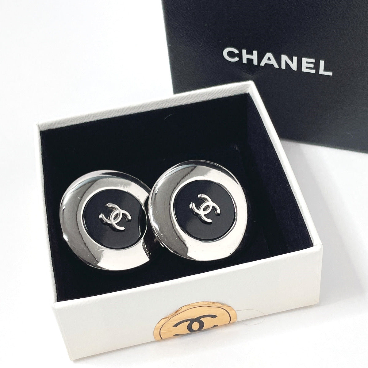 CHANEL Earring metal Silver black round COCO Mark