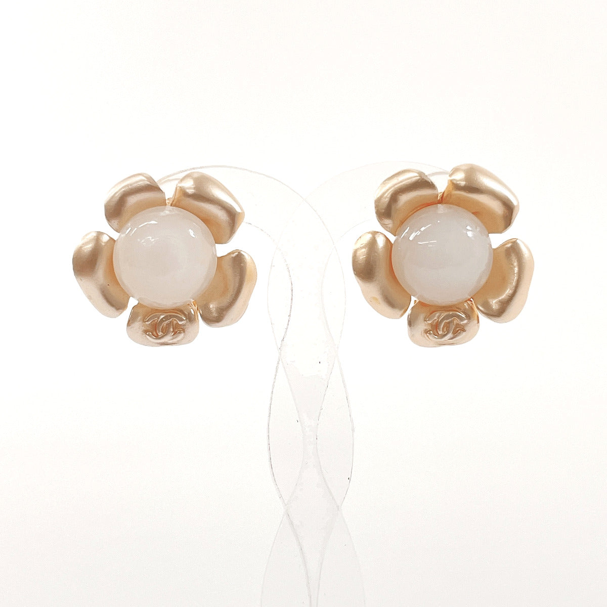 CHANEL Earring Metal, Pearl gold flour