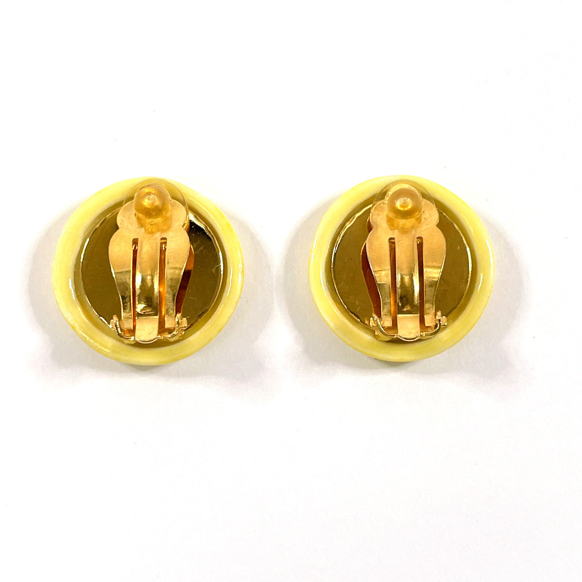 CHANEL Earring Synthetic resin, metal yellow vintage Round logo Women Used