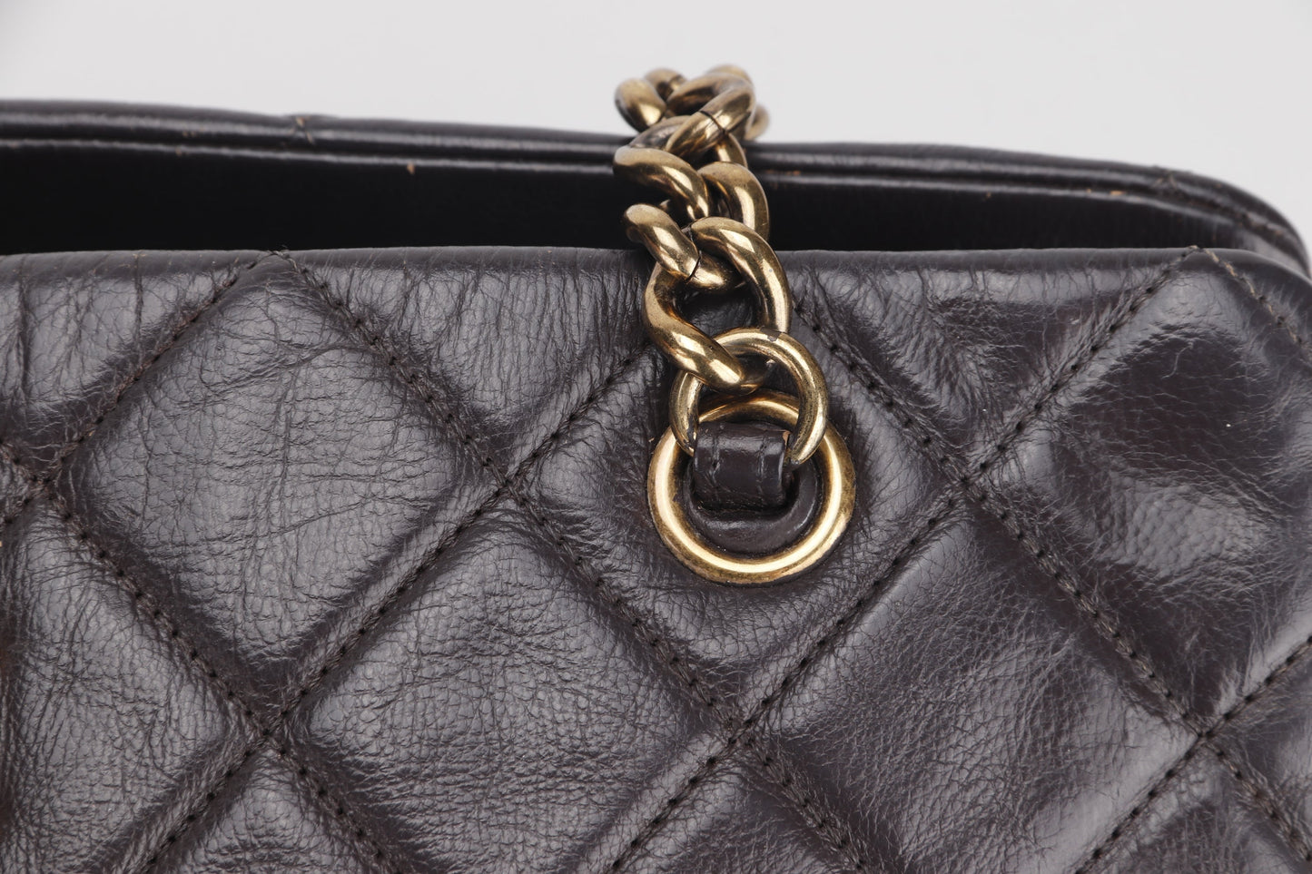 CHANEL QUILTED MATELASSE LAMBSKIN CC LOGO SHOULDER BAG (1739xxxx) GOLD HARDWARE, NO  & DUST COVER