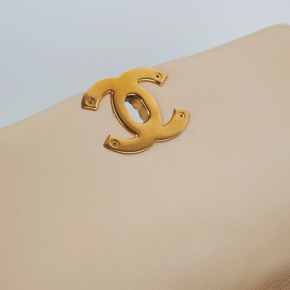 Chanel Small 19 Beige