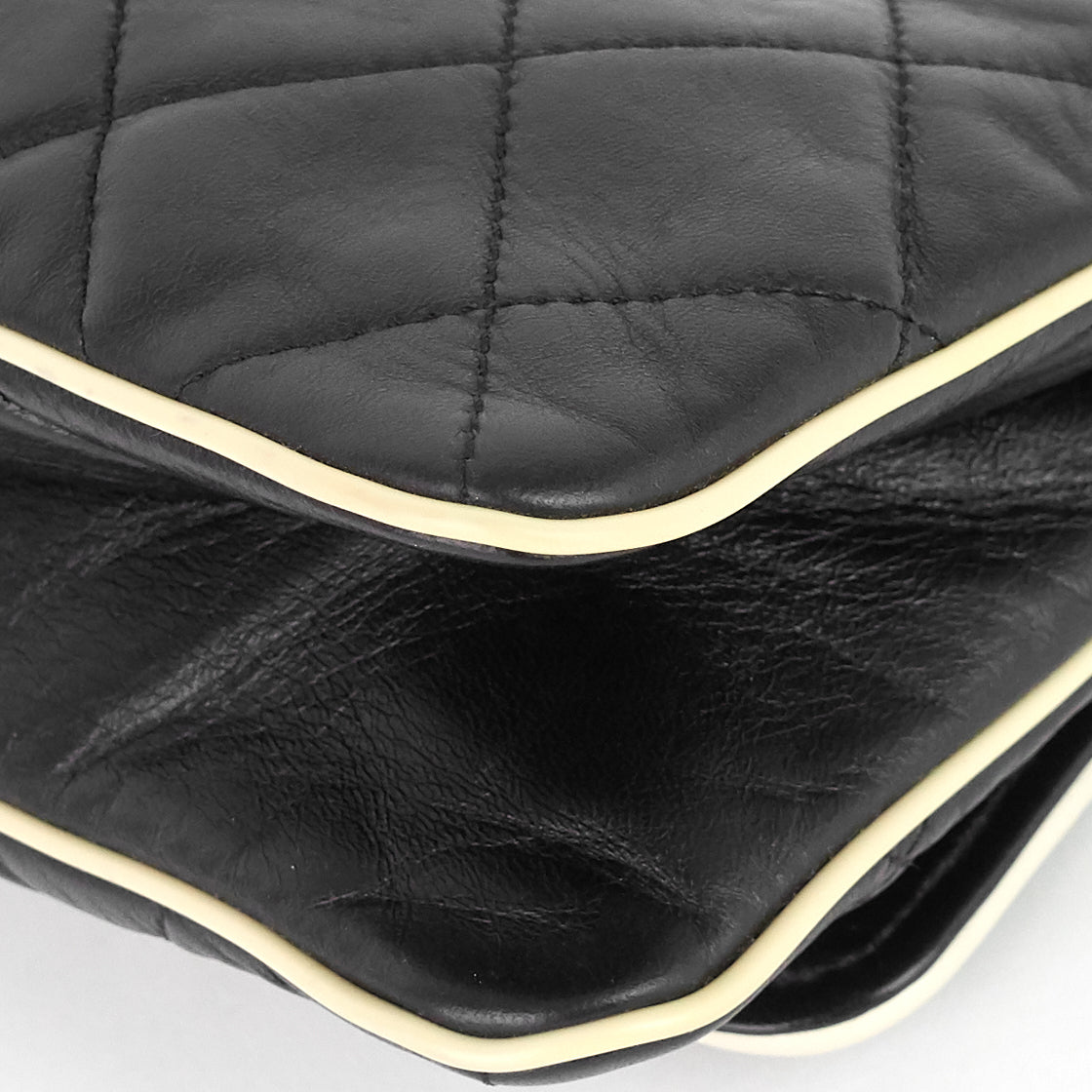 CHANEL Reissue Lambskin Shoulder Bag