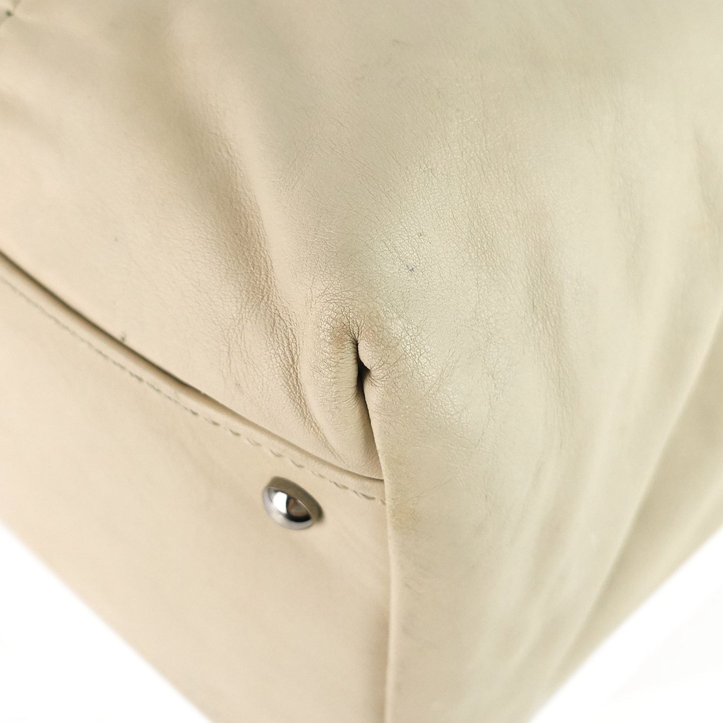 CHANEL Modern Chain Zip Leather Tote Bag