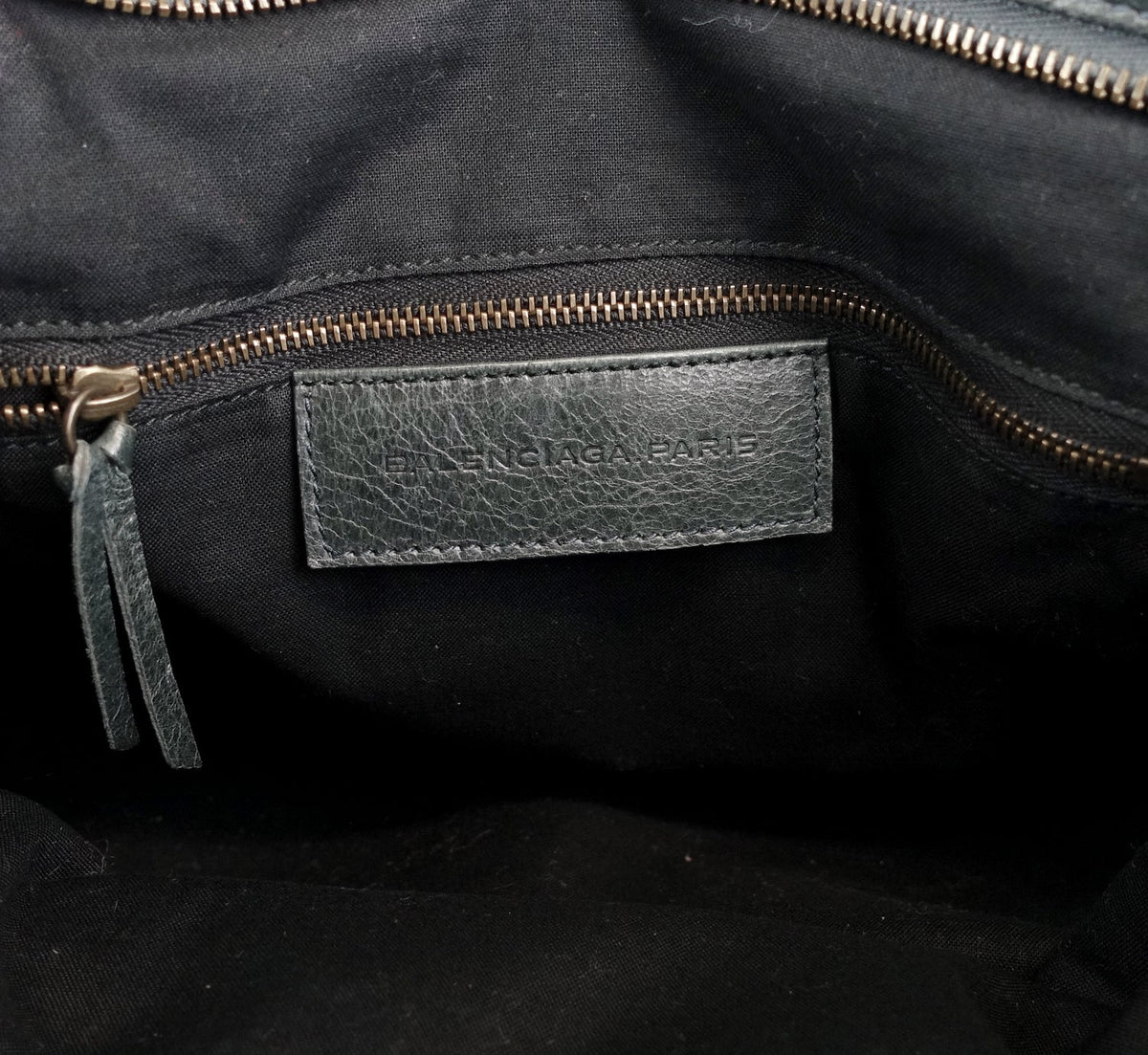 Classic Velo Agneau Leather City Bag
