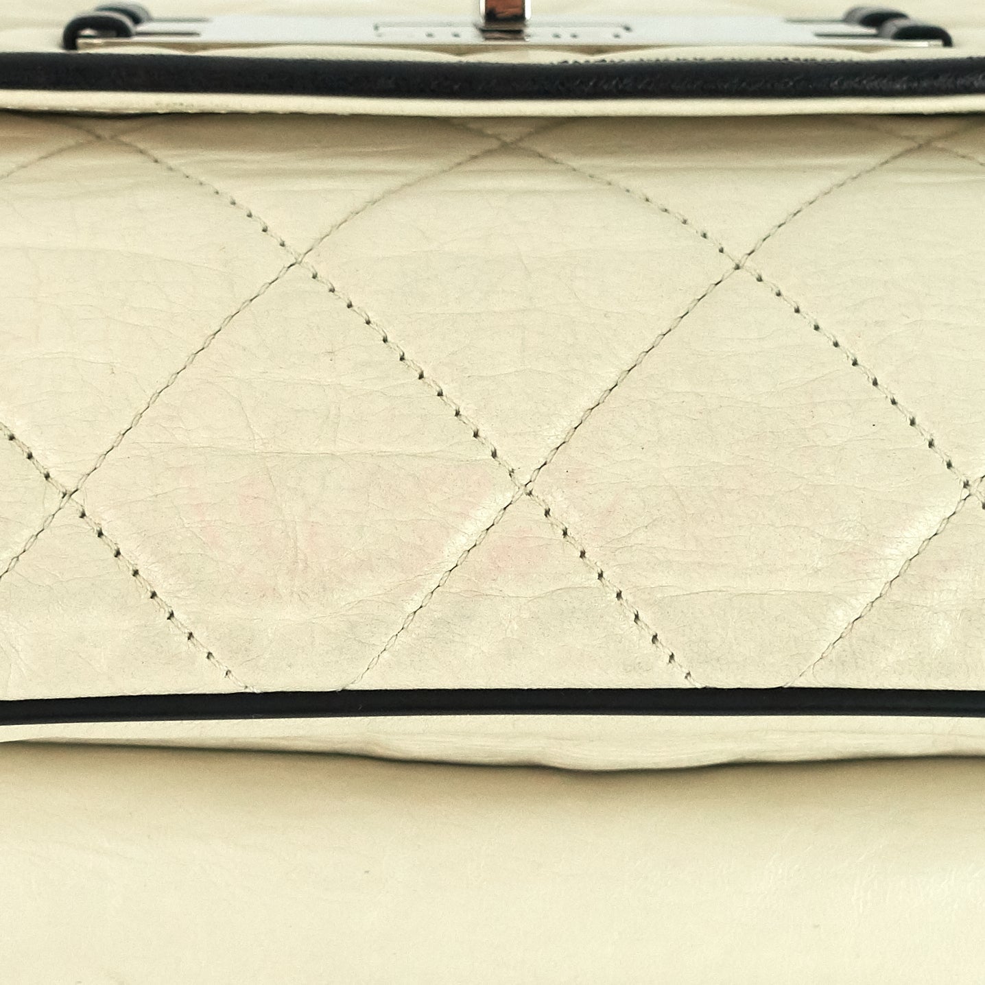 CHANEL Reissue Lambskin Shoulder Bag