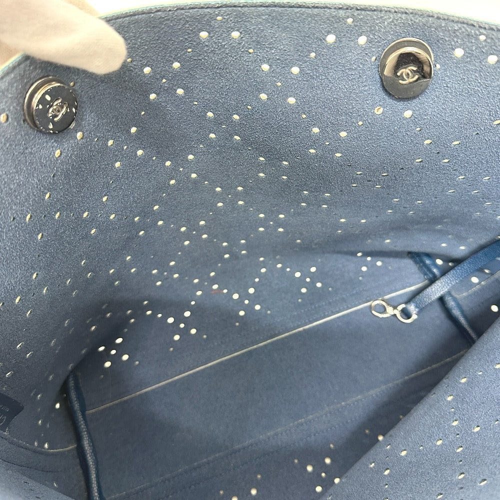 CHANEL Tote Bag Soft caviar skin white COCO Mark CC Charm Matelasse punching Women Used