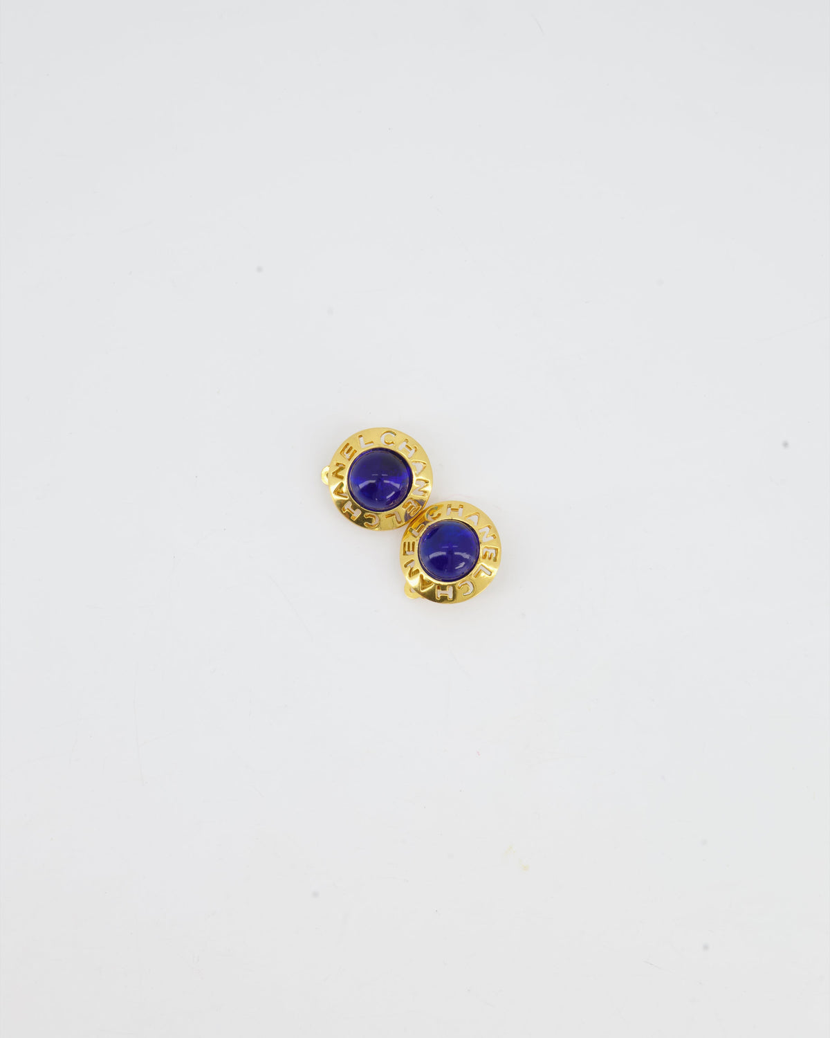 Chanel Vintage Yellow Gold with Blue Pearl Round Clip-On Earrings with CC Logo