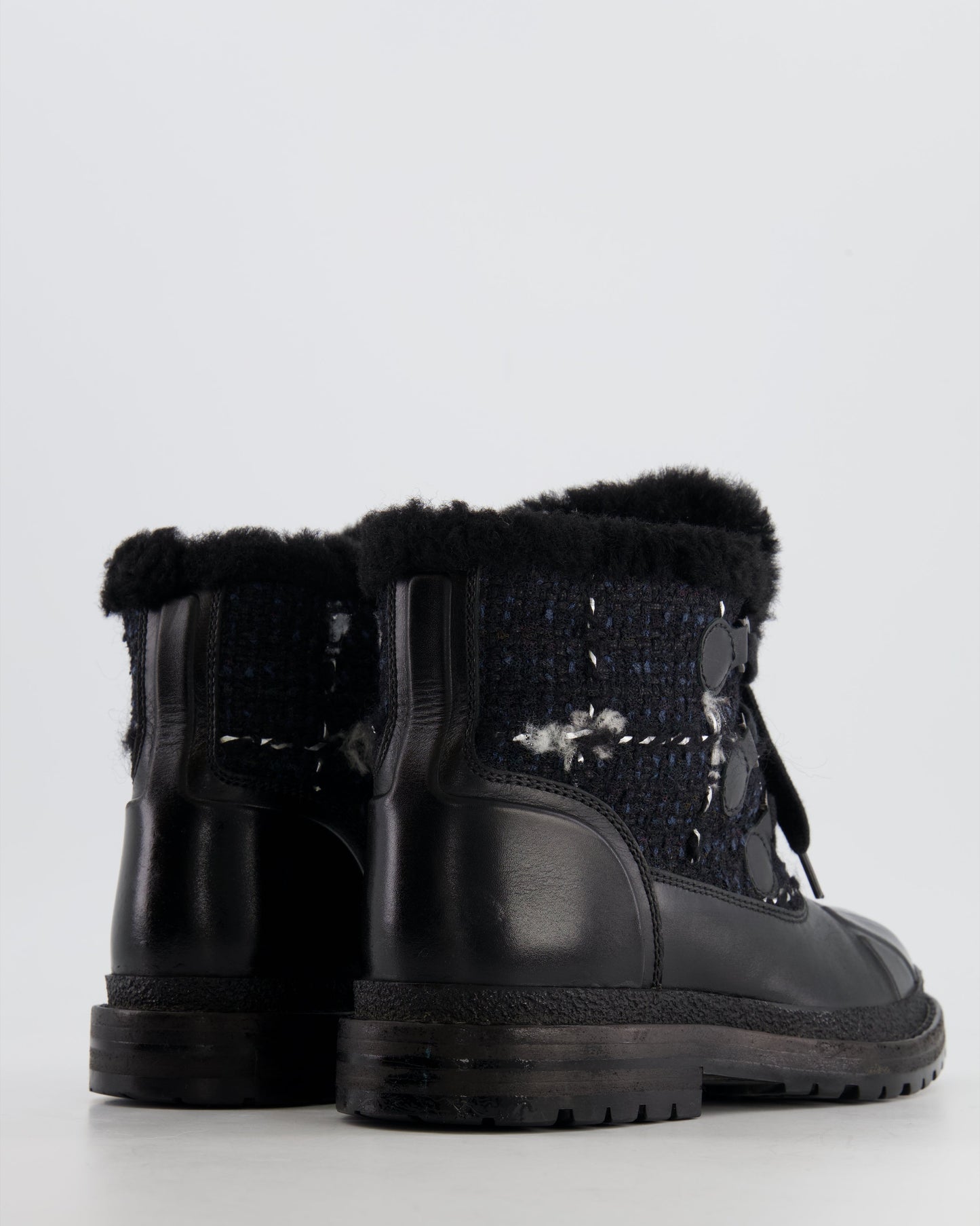 Chanel Black Tweed Shearling Snow Boots with CC Logo Detail Size 36.5