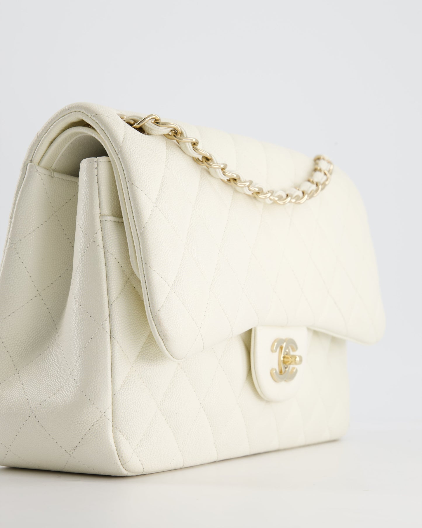 Chanel White Jumbo Classic Double Flap Bag in Shiny Caviar Leather with Champagne Gold Hardware RRP £9,240