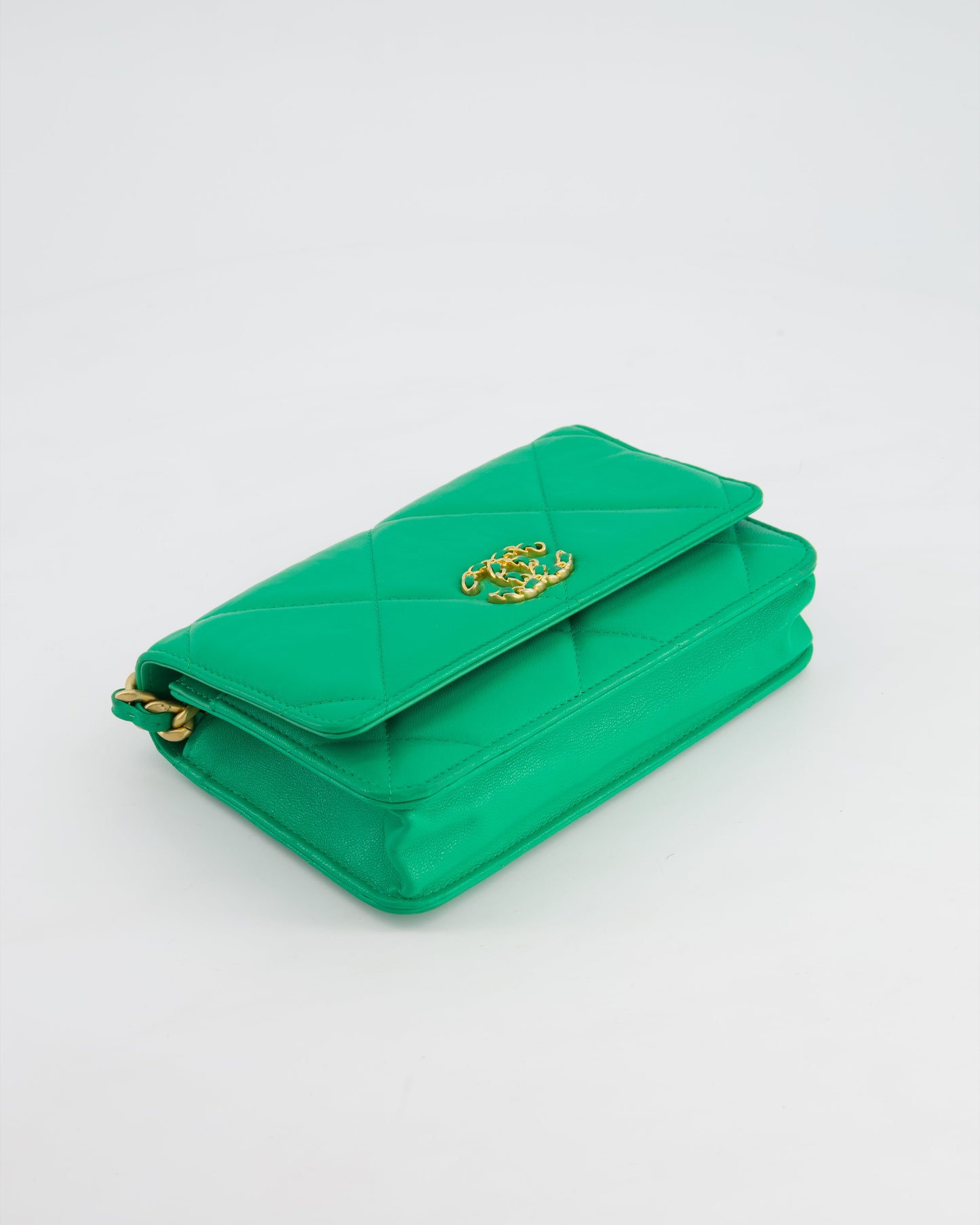 *HOT* Chanel 19 Green Wallet on Chain in Lambskin Leather with Mixed Hardware