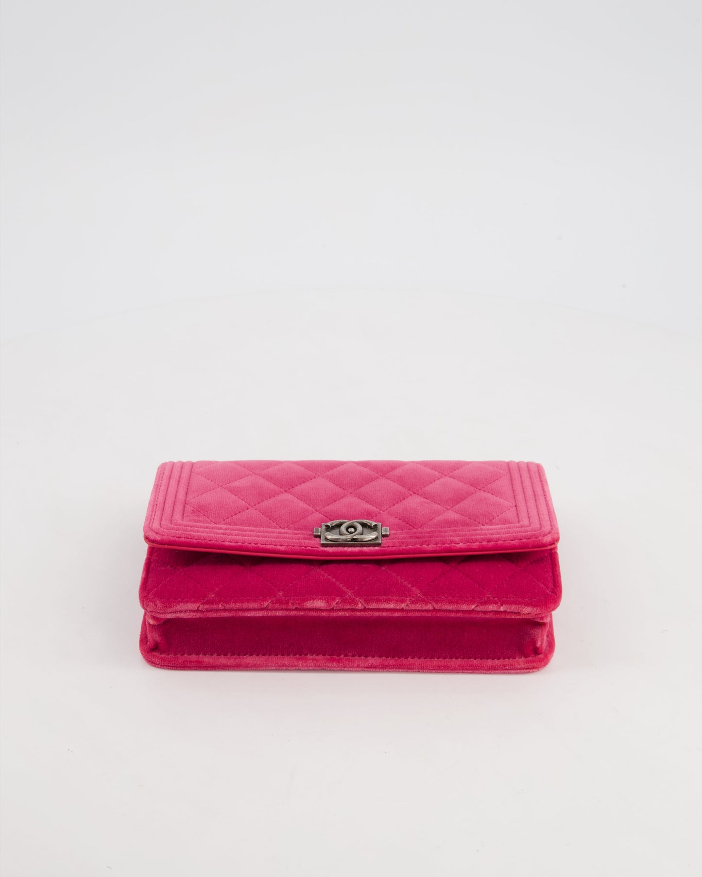 *FIRE PRICE* Chanel Pink Boy Wallet on Chain in Velvet with Silver Hardware