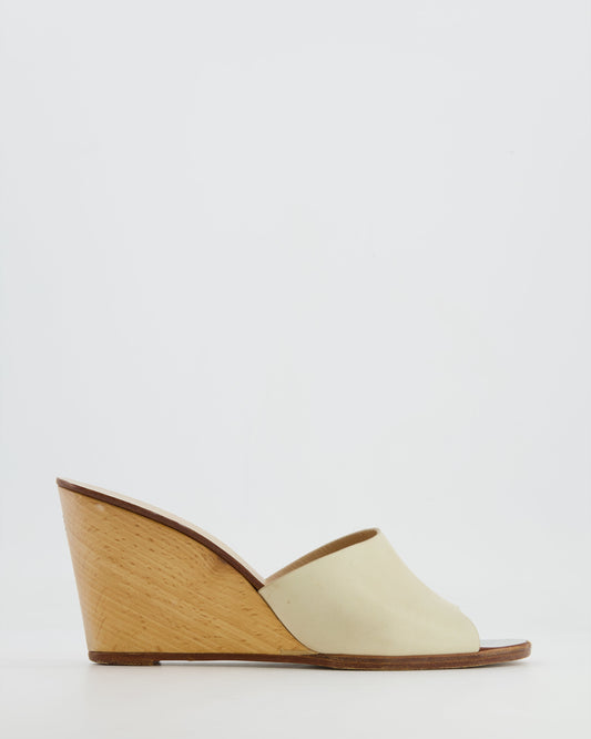 Chanel Cream Wooden Heeled Leather Mules with CC Logo Detail Size EU 39.5