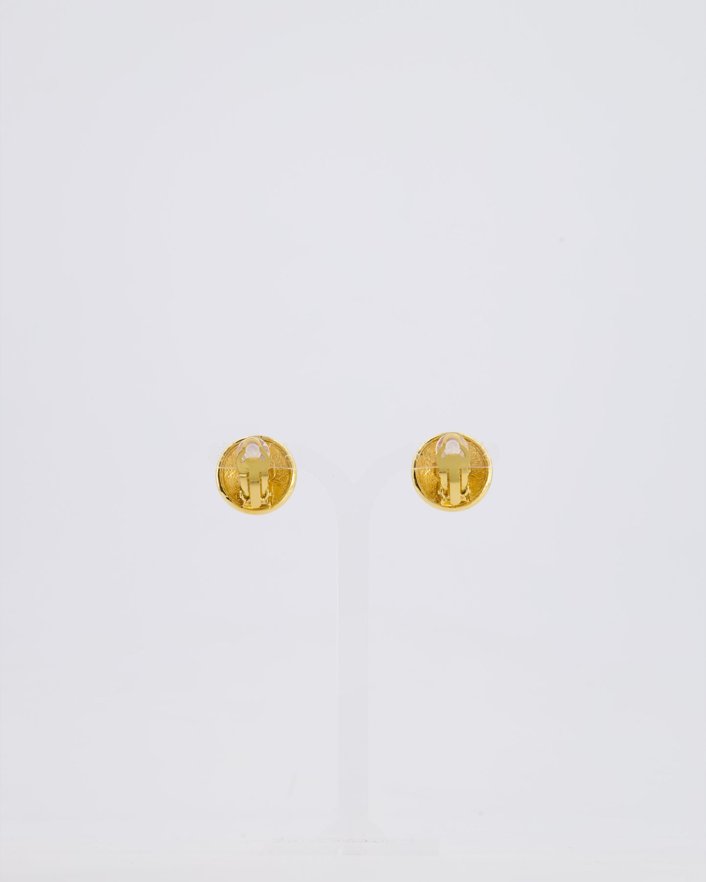 *HOT* Chanel Vintage Gold Medallion Starburst Clip On Earrings with CC Logo Detail