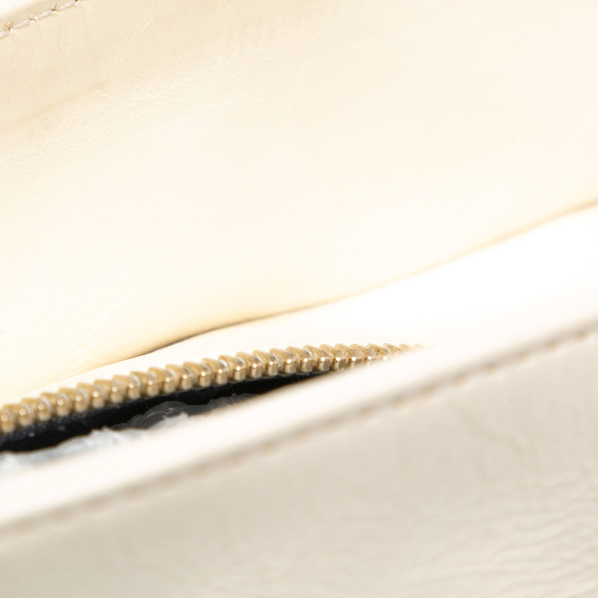 White Chanel Crumpled Calfskin En Vogue Rope Satchel