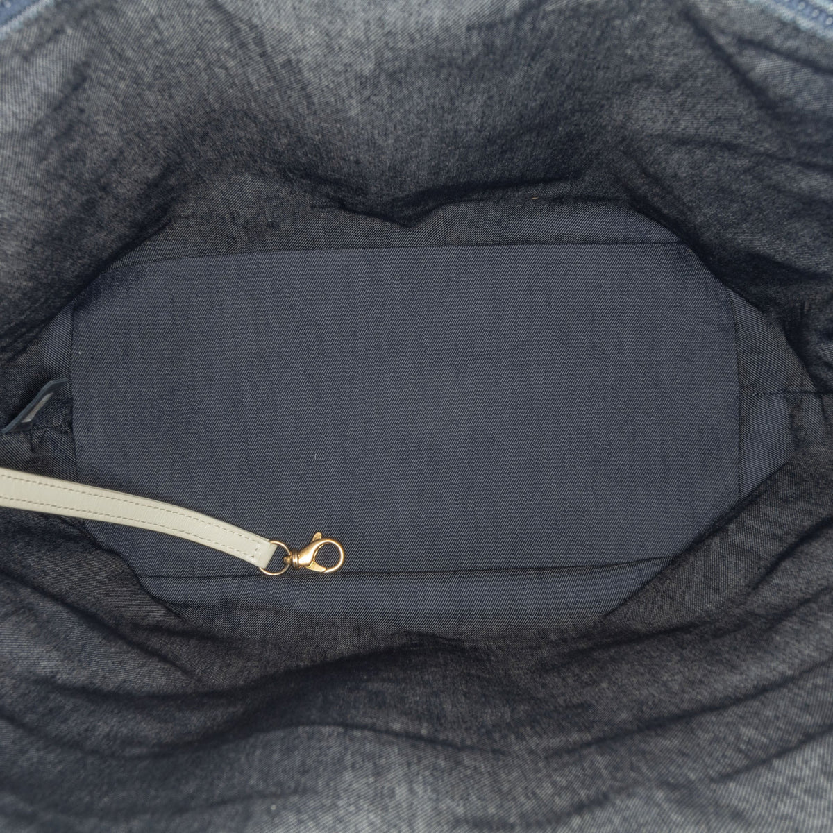White Chanel Crumpled Calfskin En Vogue Rope Satchel