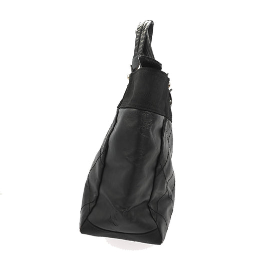 CHANEL Shoulder Bag in Black Fabric