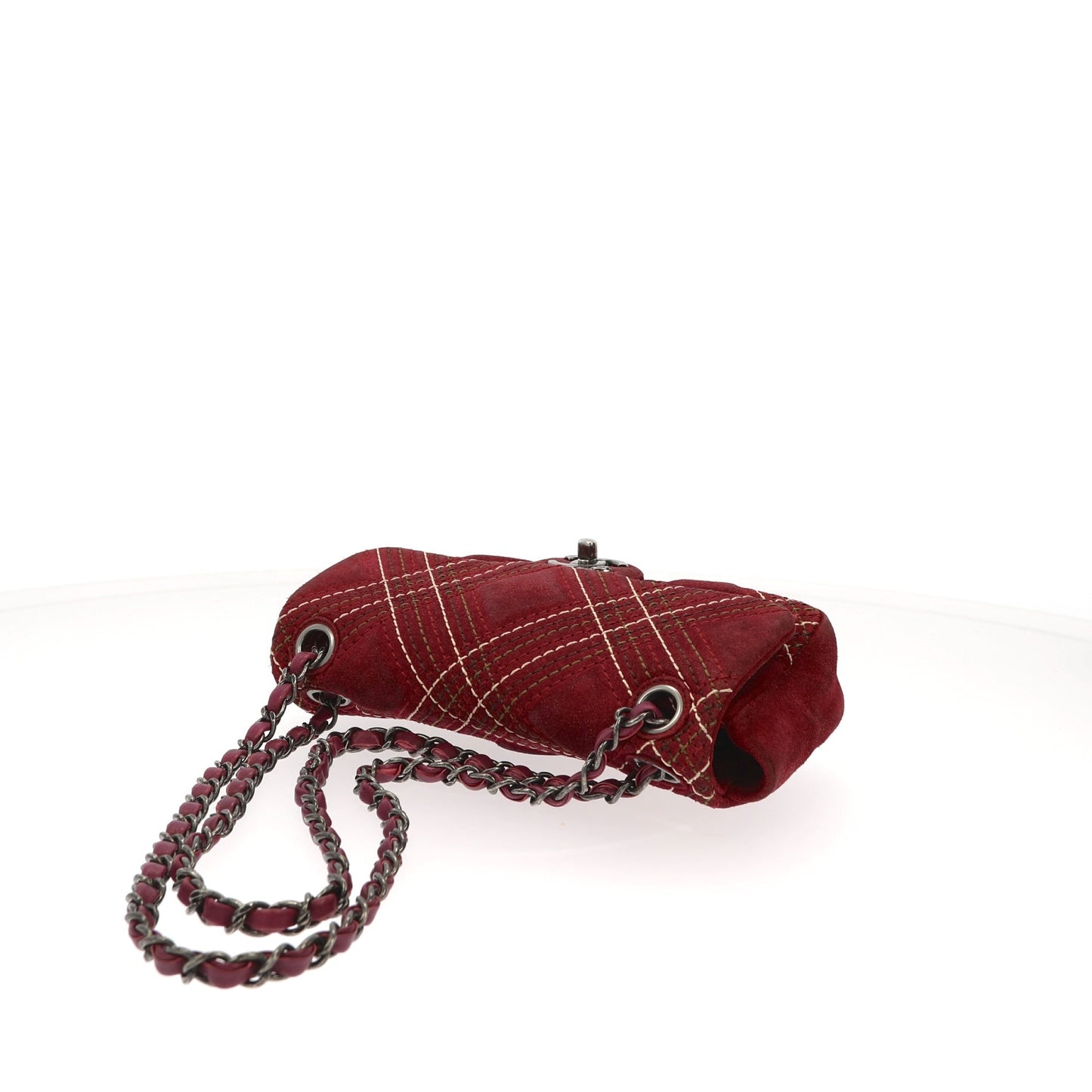 CHANEL Timeless/Classique Shoulder Bag in Purple Suede