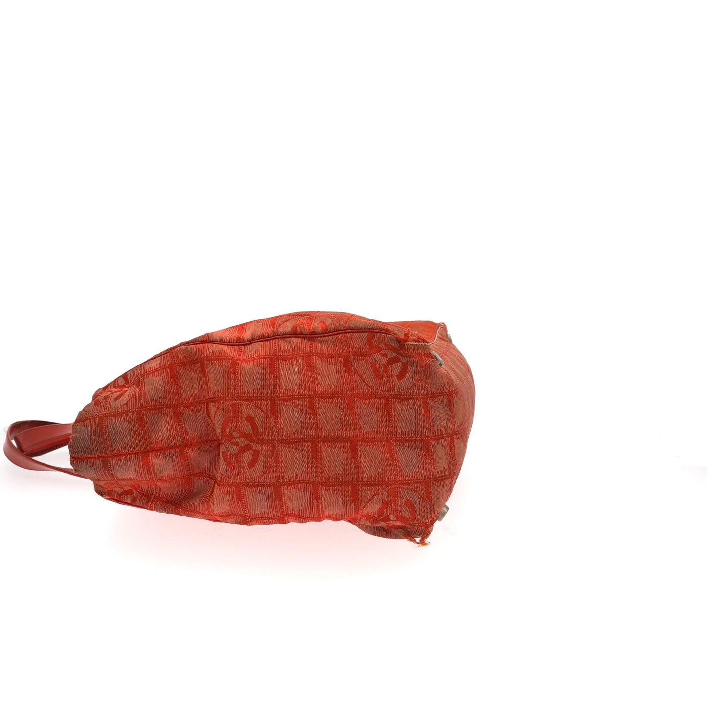 CHANEL Shoulder Bag in Red Fabric
