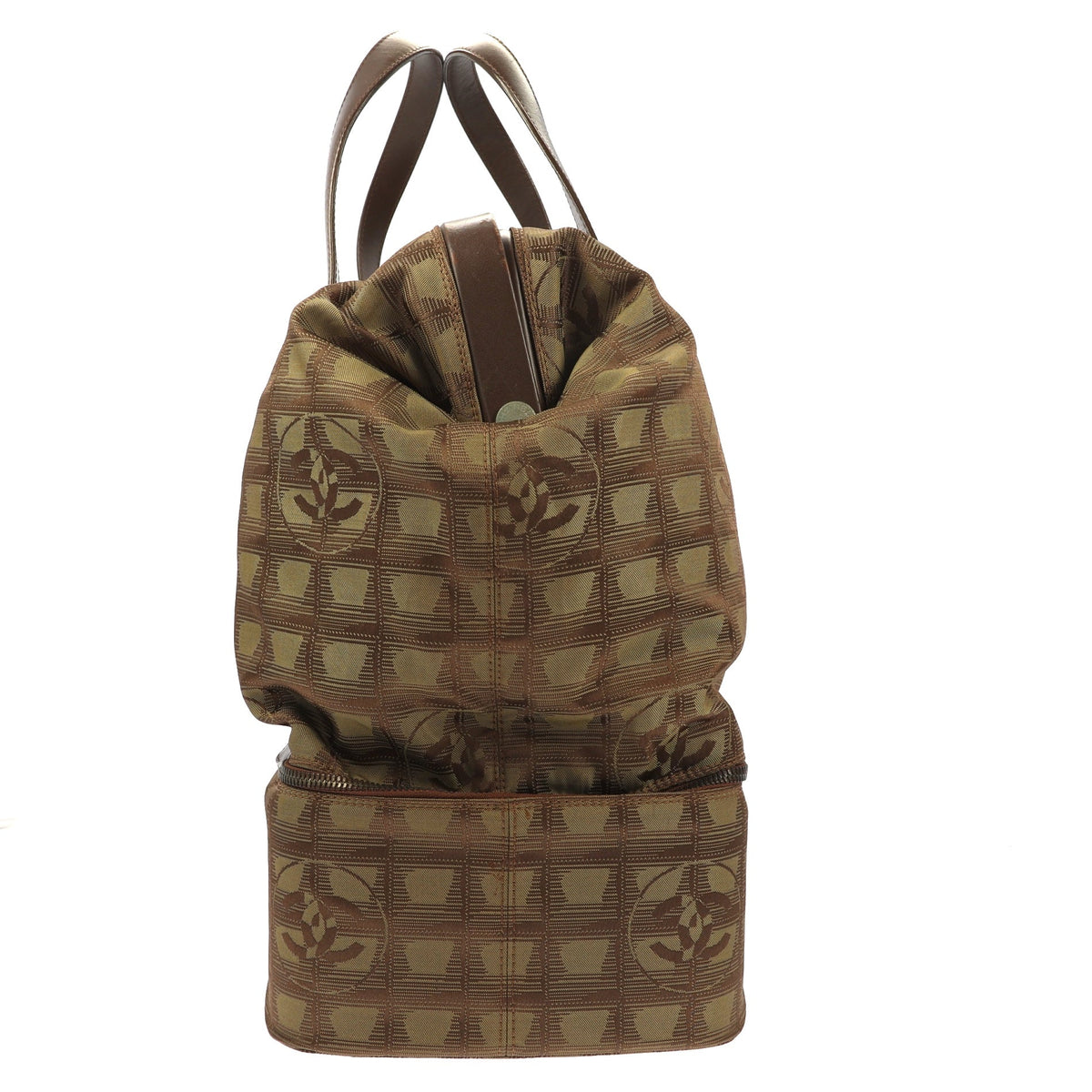CHANEL Travel bag in Green Fabric