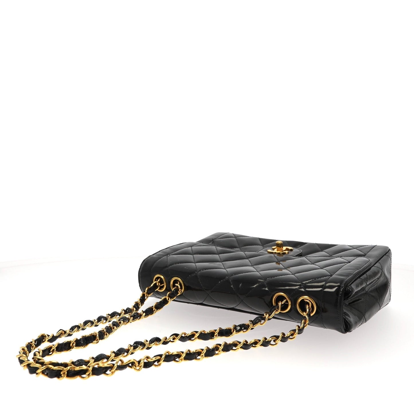 CHANEL Timeless/Classique Shoulder Bag in Black Patent