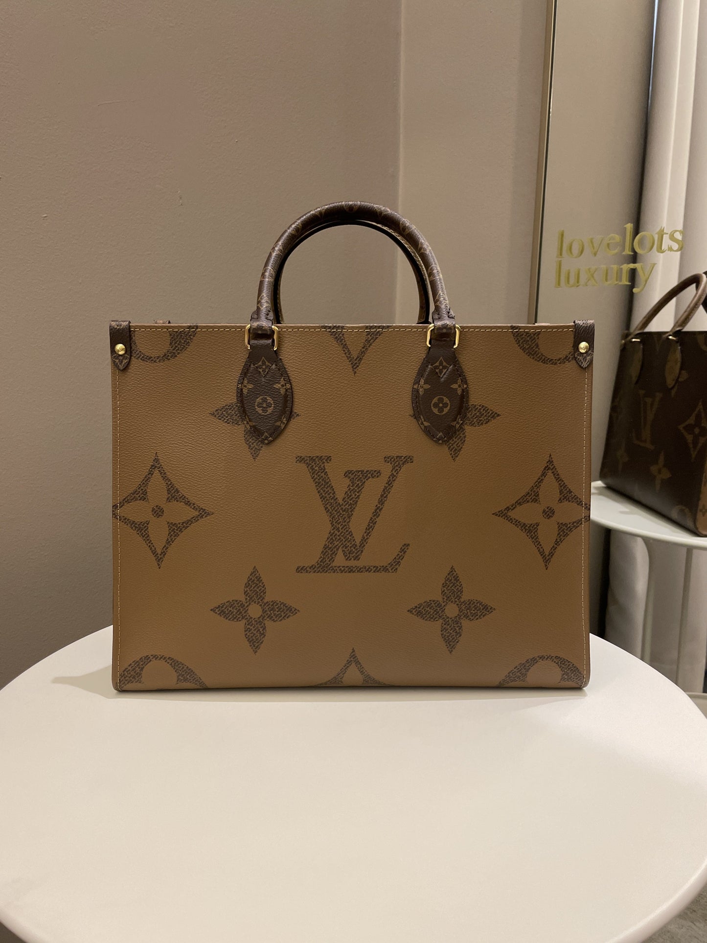 Louis Vuitton Onthego Tote MM Reversed Monogram