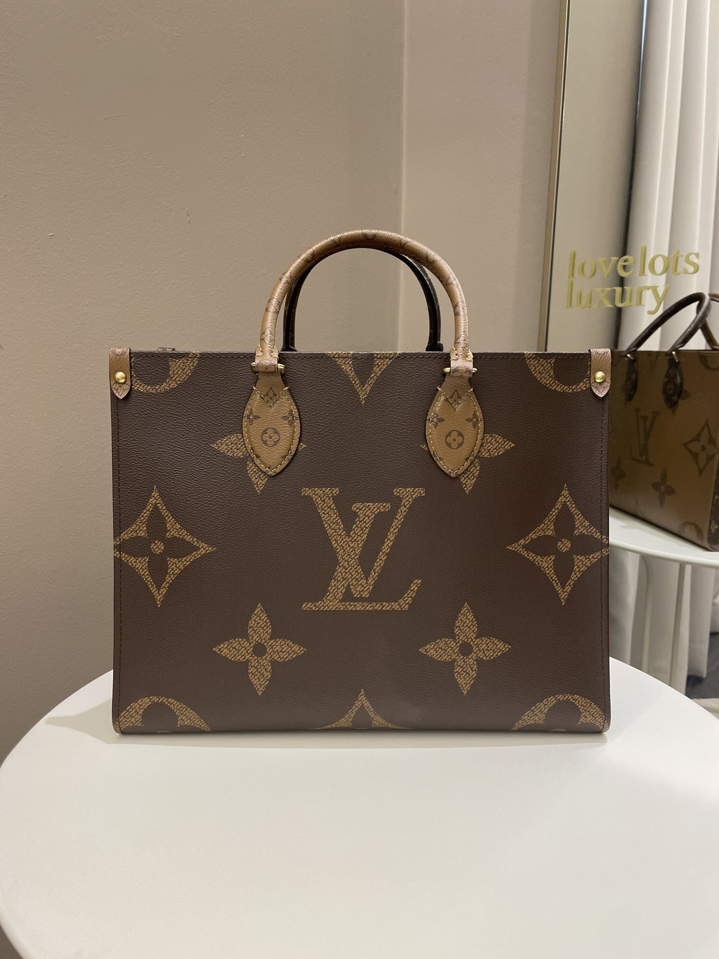 Louis Vuitton Onthego Tote MM Reversed Monogram