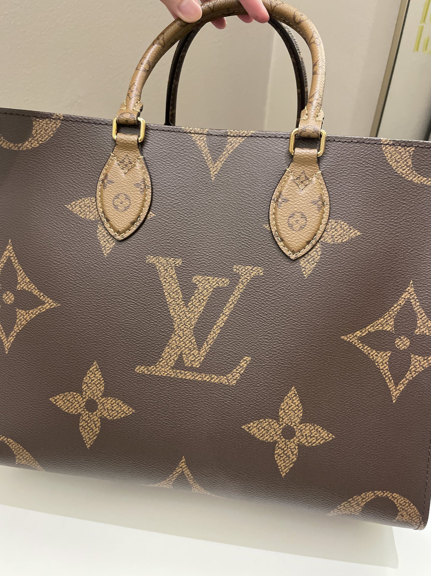 Louis Vuitton Onthego Tote MM Reversed Monogram