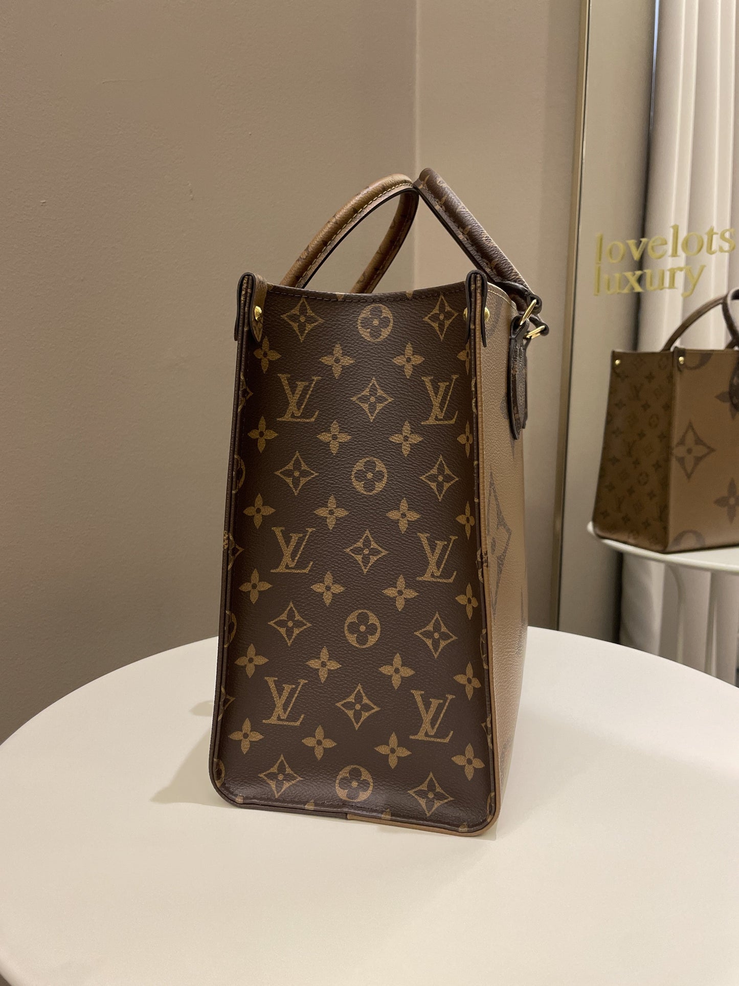 Louis Vuitton Onthego Tote MM Reversed Monogram