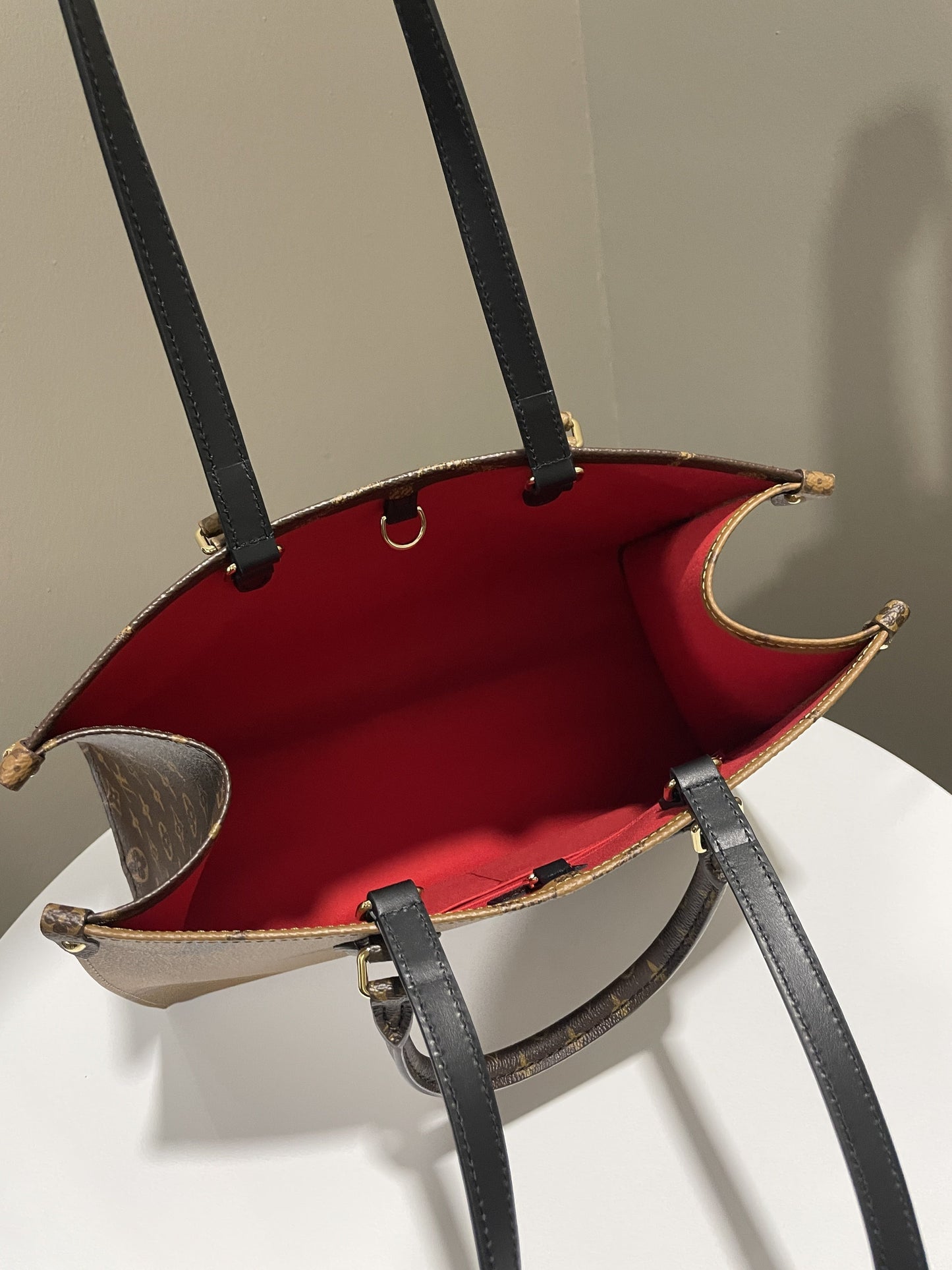 Louis Vuitton Onthego Tote MM Reversed Monogram