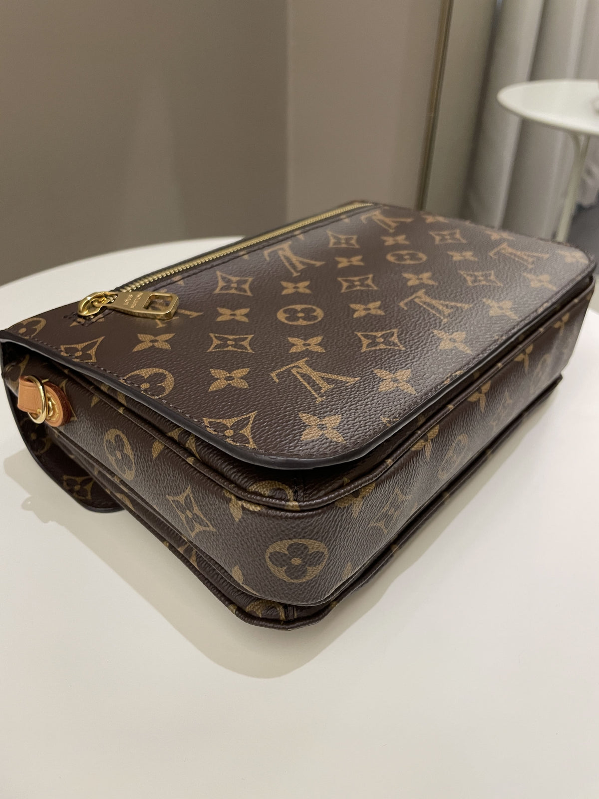 Louis Vuitton Pochette Metis Classic Monogram