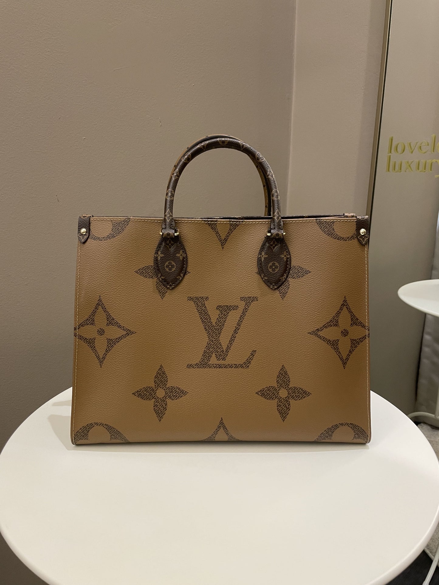 Louis Vuitton Onthego Tote MM Reversed Monogram