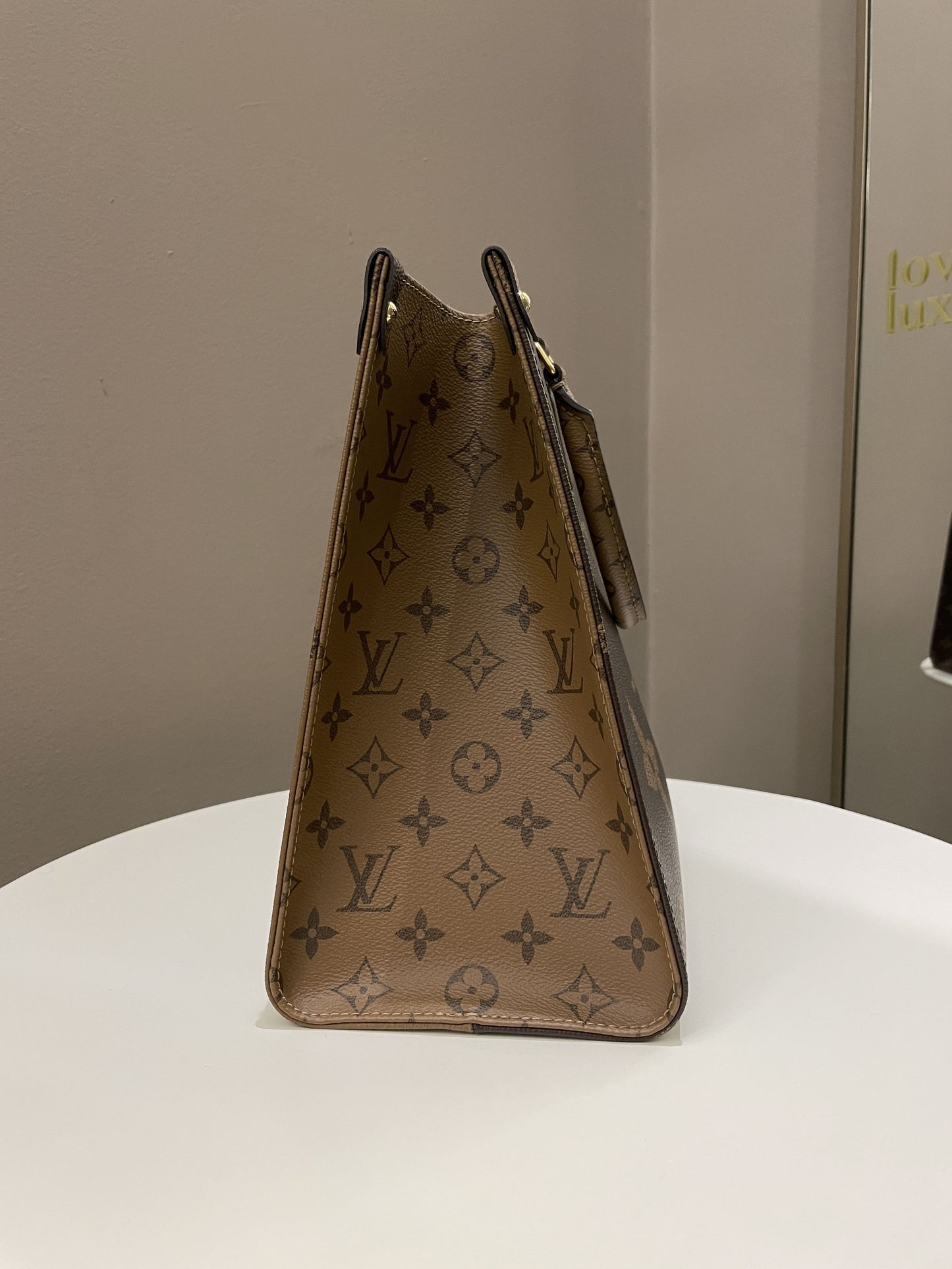 Louis Vuitton Onthego Tote MM Reversed Monogram